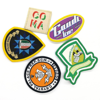 Ricamo personalizzato in 3D Patch Iron On Patches per abbigliamento in tessuto