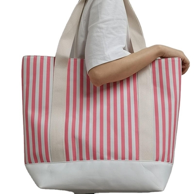 Borsa da spalla a strisce per il grande mercato per lo shopping Borsa da spalla a strisce per la borsa da spesa per il grande mercato per lo shopping per affari