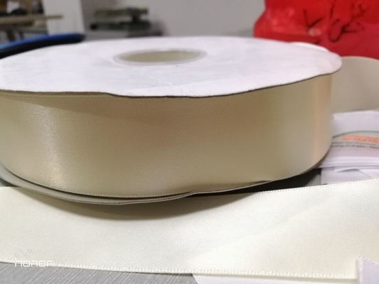 Nastro satinato a modello personalizzato in stile singola o doppia faccia