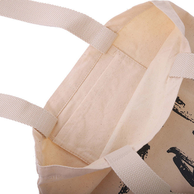 Acquisti semplici con sacchetti in tela personalizzati con materiali ecologici e loghi stampati