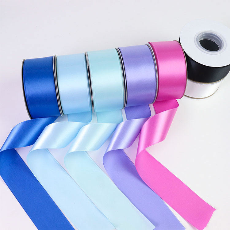 100% poliestere, nastro satinato a faccia singola in 196 colori personalizzati 38 mm 50 mm 100 metri/rollo